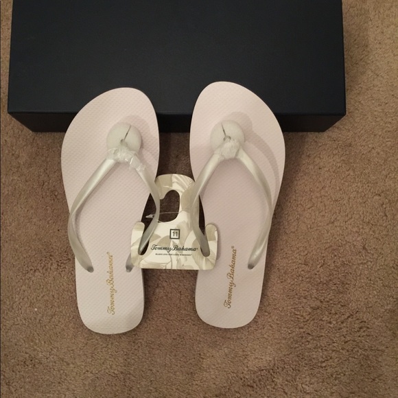 🆕 Tommy Bahama Whykiki Solid Flip Flop - Picture 5 of 8